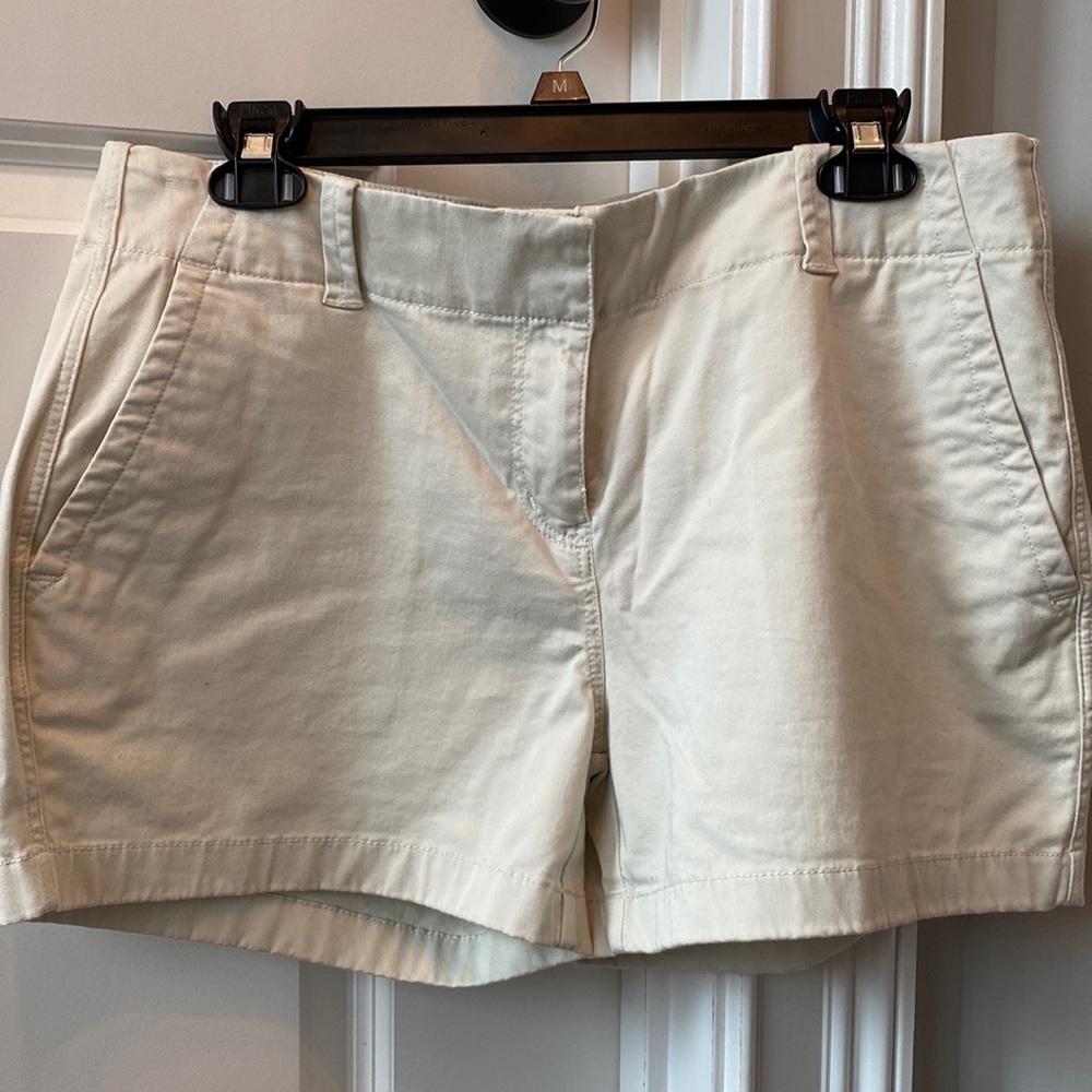 Women’s Vineyard Vine shorts